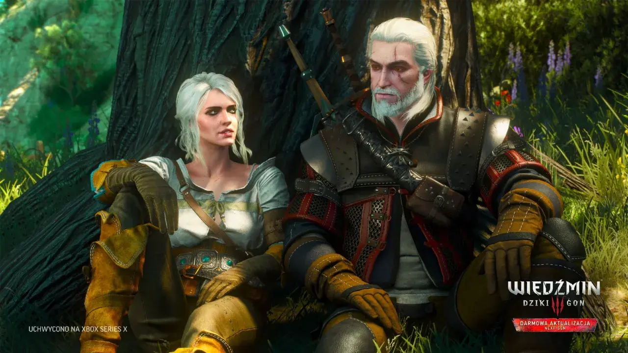 Geralt i Ciri odpoczywają w lesie, oboje w zbrojach, które wyglądają jak najlepszy rynsztunek z Wiedźmin 3.