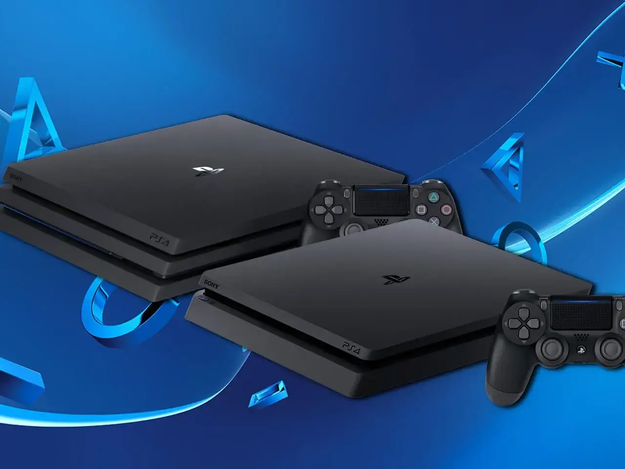 Dwie konsolki PlayStation: PS4 i PS4 Pro, z kontrolerami. Zastanawiasz się, czym się różni PS4 od PS4 Pro?